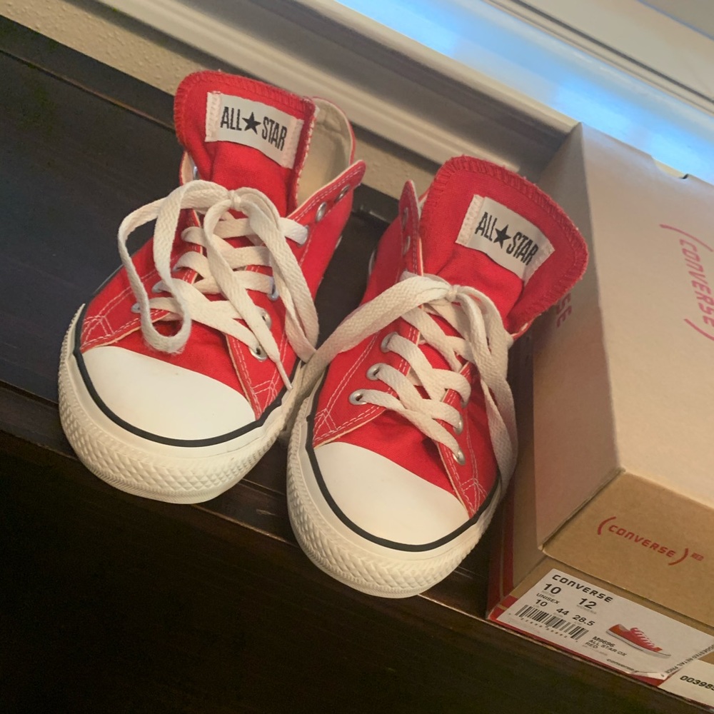 Red converse all star low